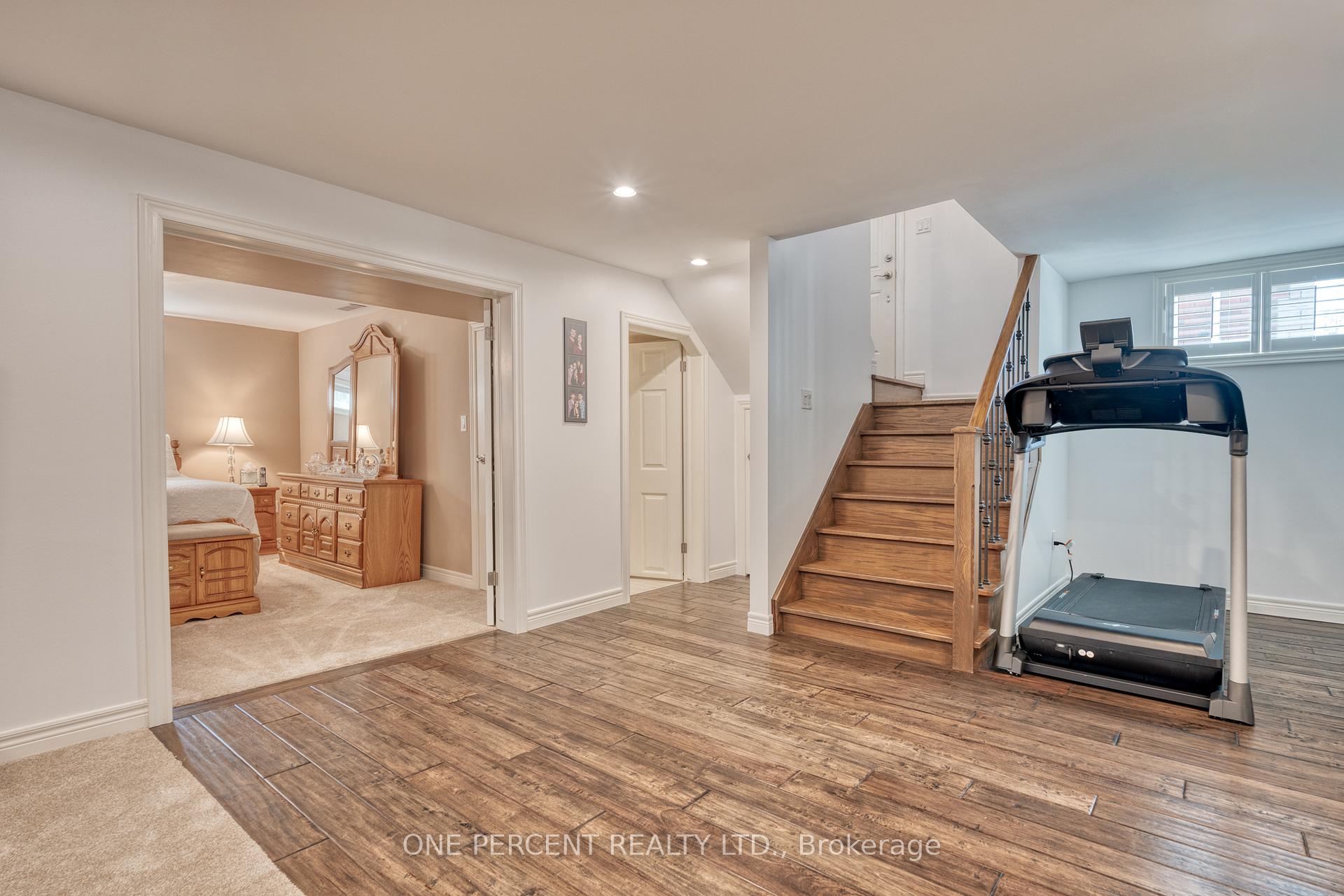 Photo 26 of 27 Hoover Crescent, Hamilton, Balfour — HOMEH
