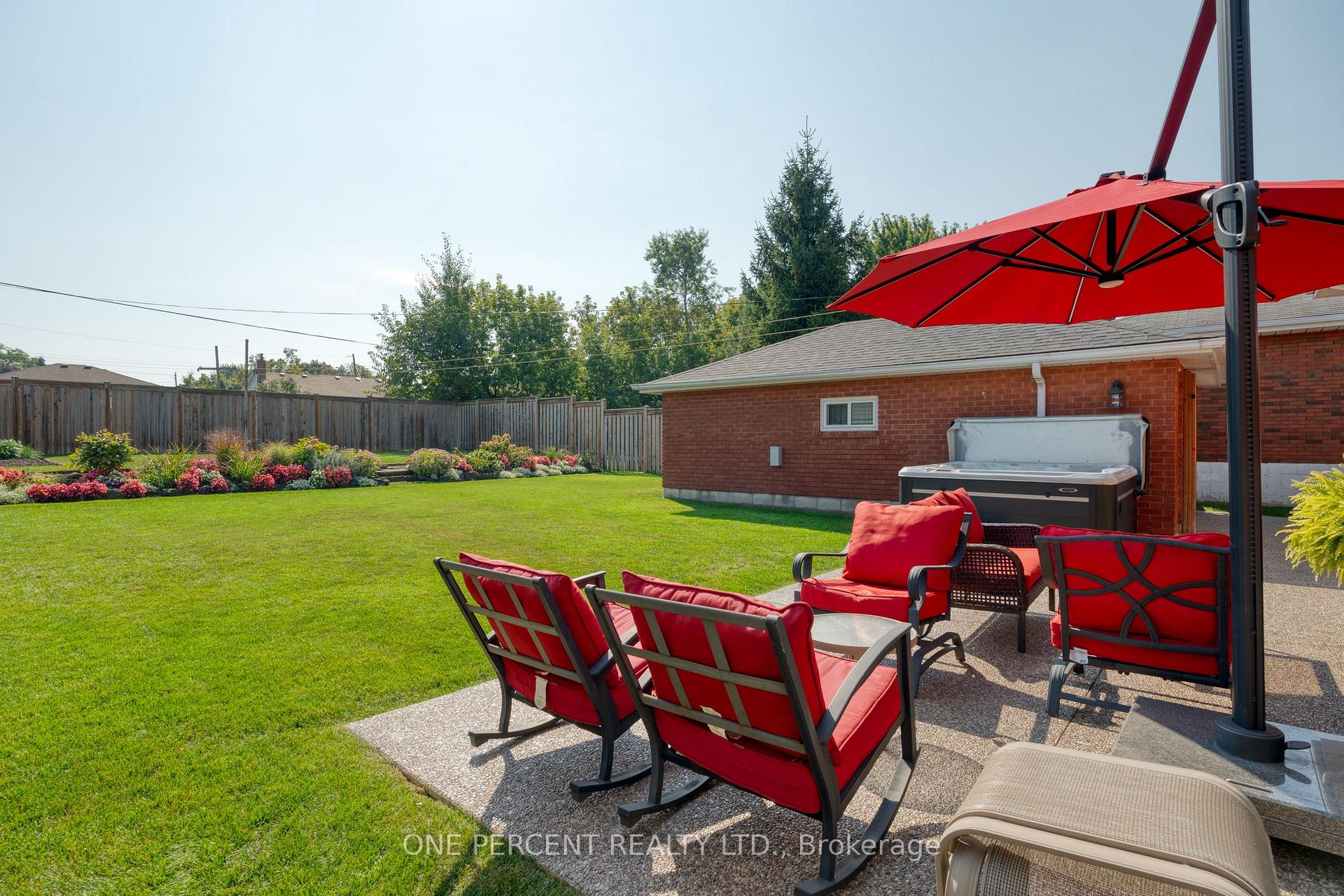 Photo 32 of 27 Hoover Crescent, Hamilton, Balfour — HOMEH
