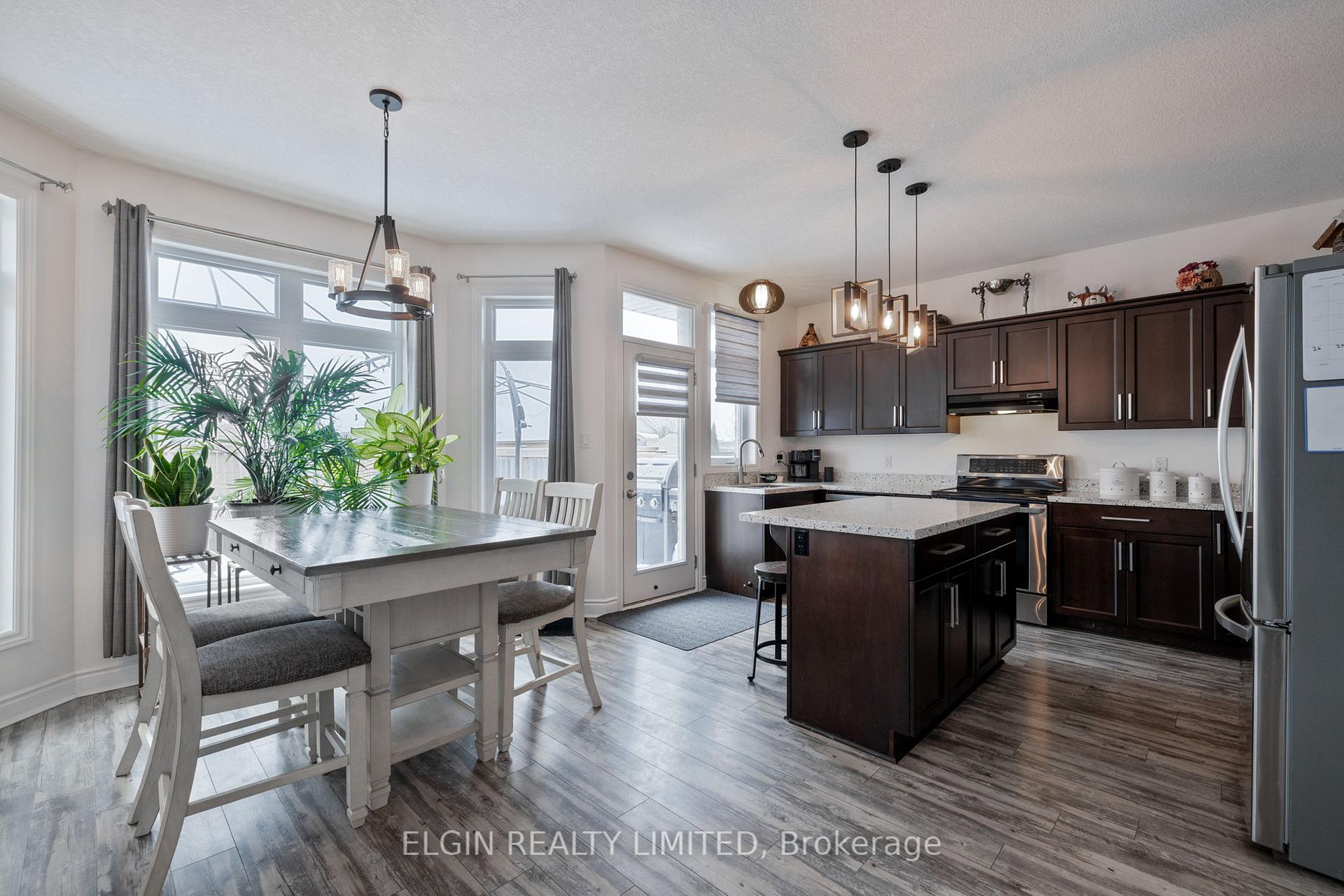 Photo 7 of 38 Ashberry Place, St. Thomas — HOMEH