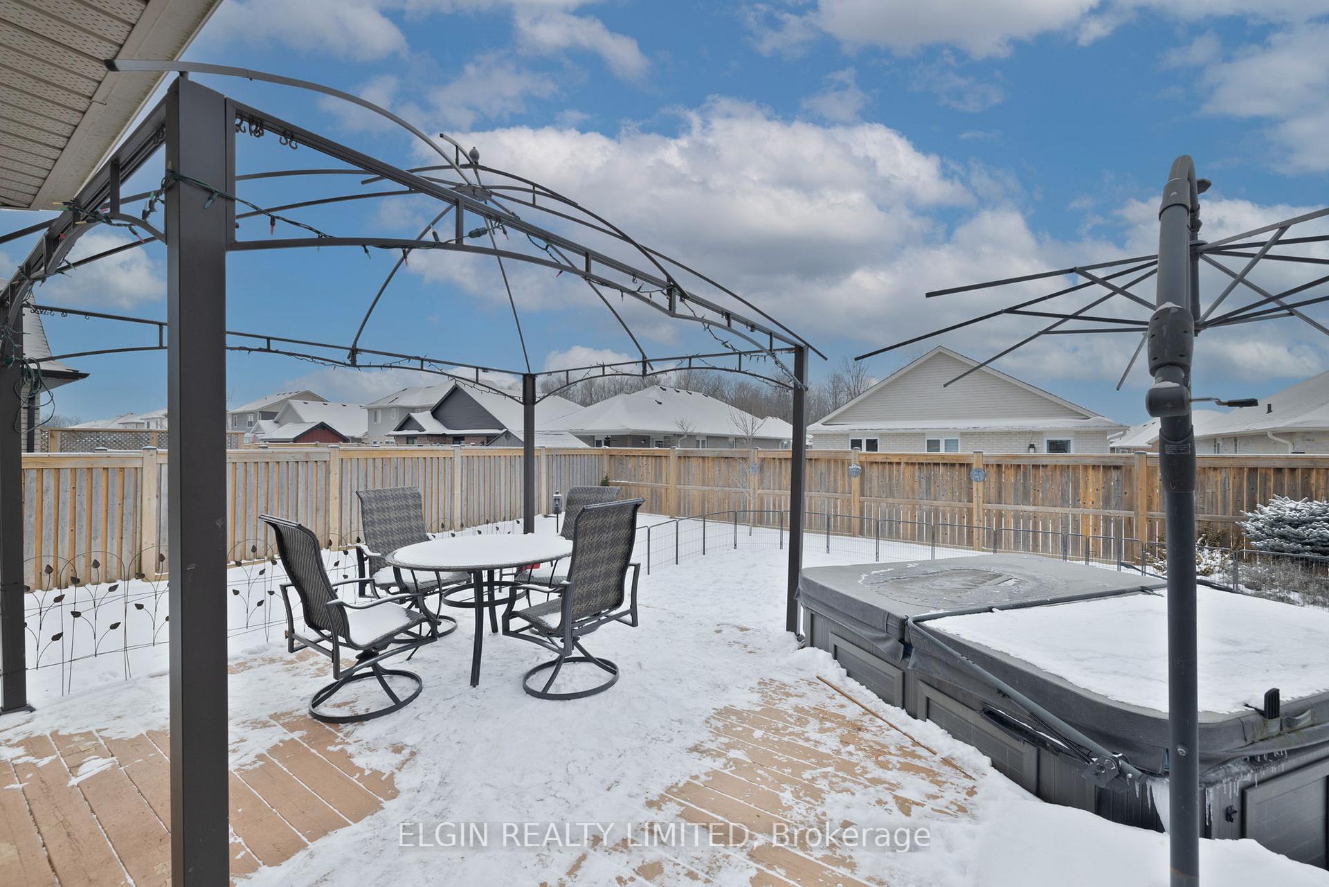 Photo 34 of 38 Ashberry Place, St. Thomas — HOMEH