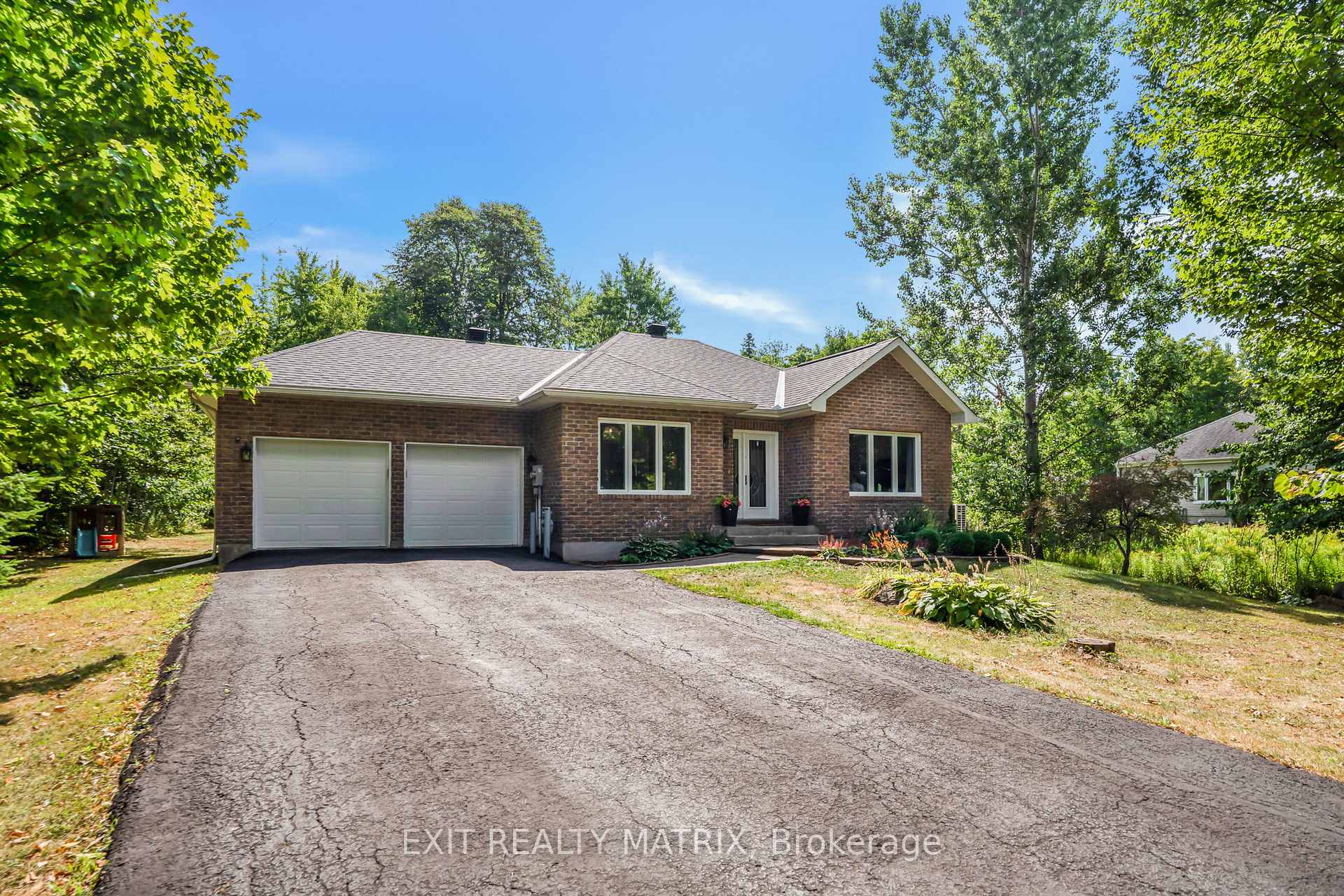Photo 2 of 620 Du Parc Road, Champlain, L'Orignal — HOMEH