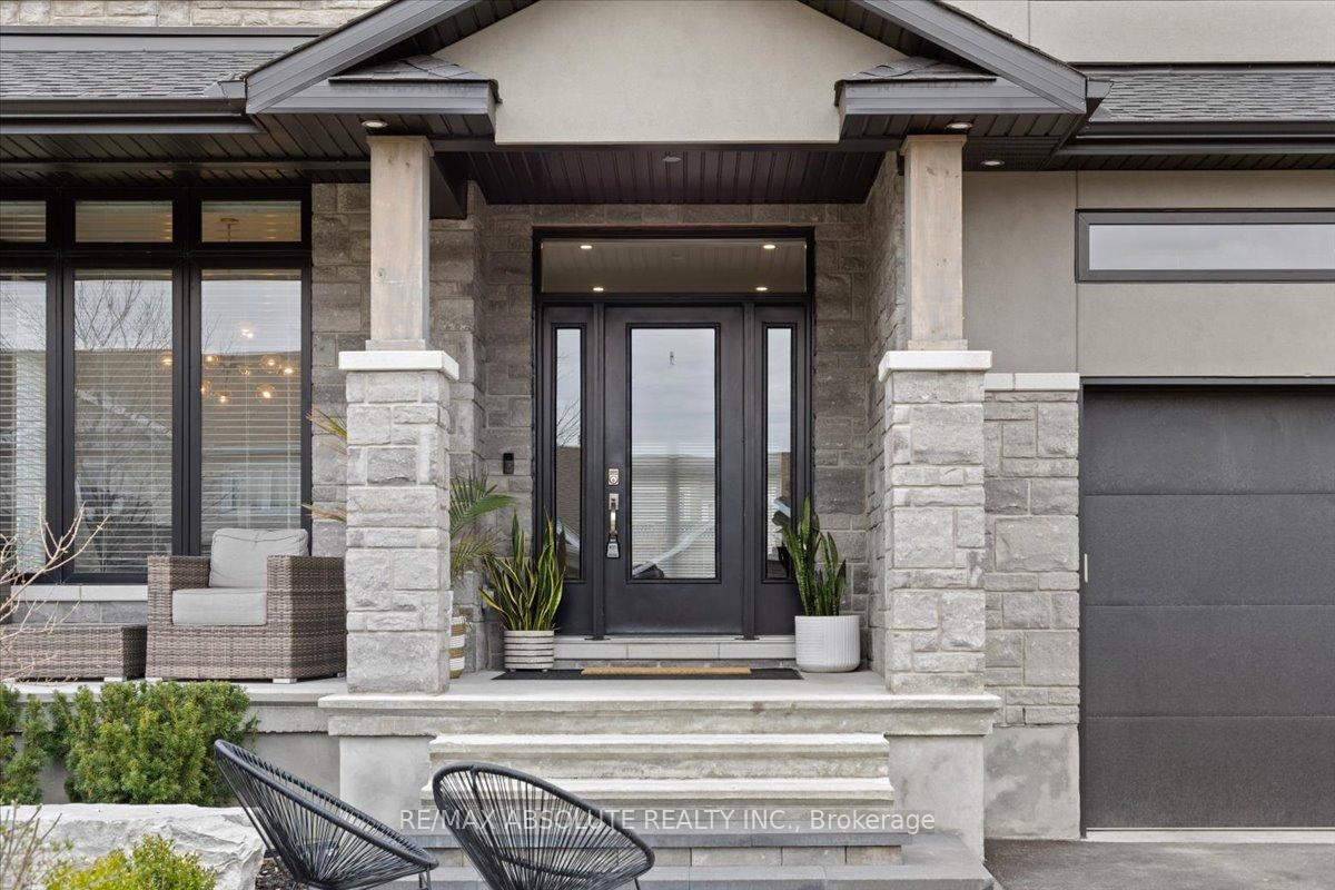Photo 5 of 838 Rockson Crescent, Ottawa, Stittsville (South) — HOMEH