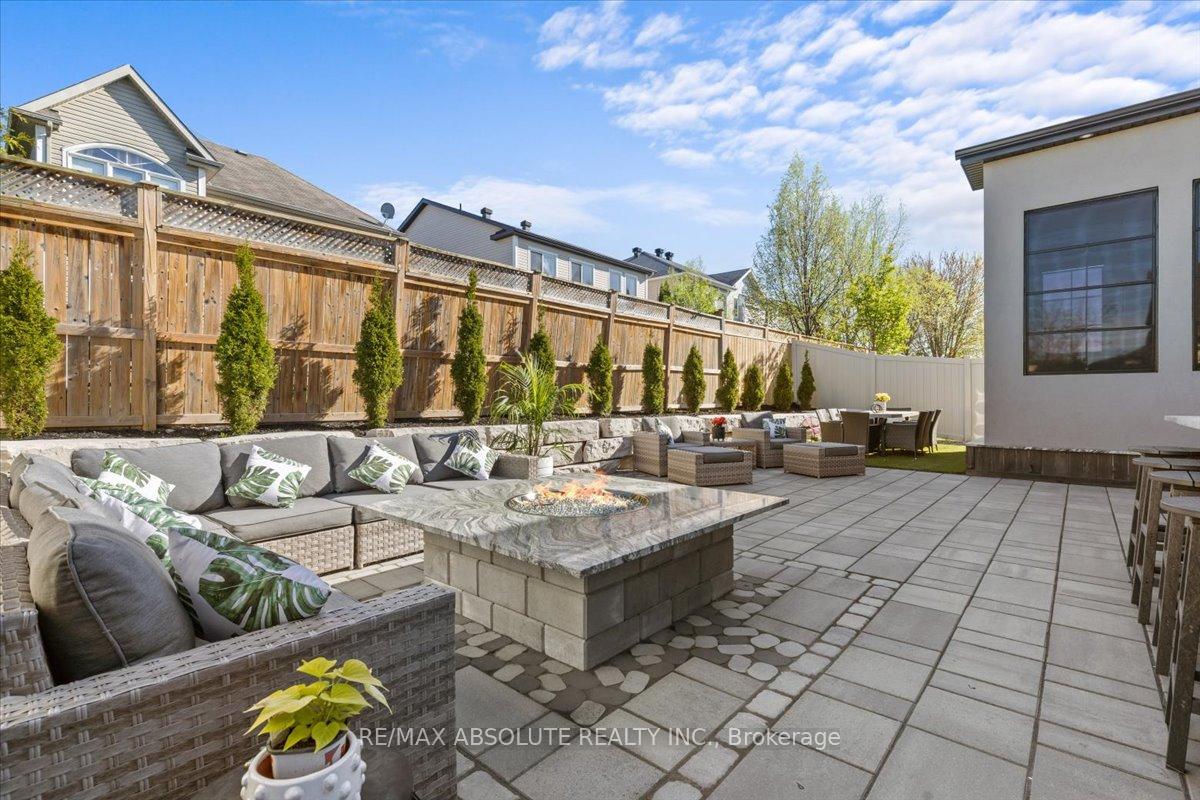 Photo 7 of 838 Rockson Crescent, Ottawa, Stittsville (South) — HOMEH
