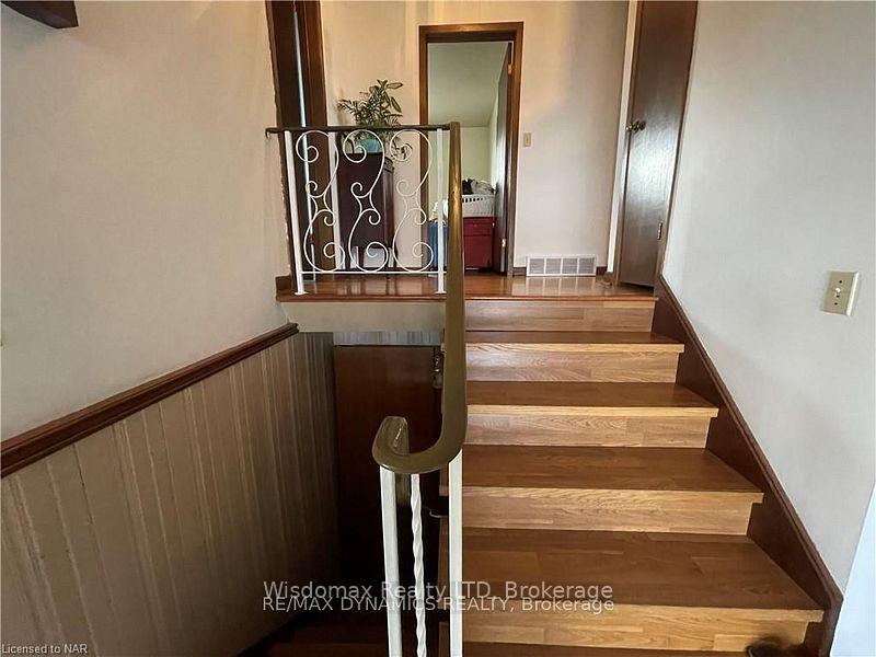 Photo 9 of 56 Ted Street, St. Catharines, Fairview — HOMEH