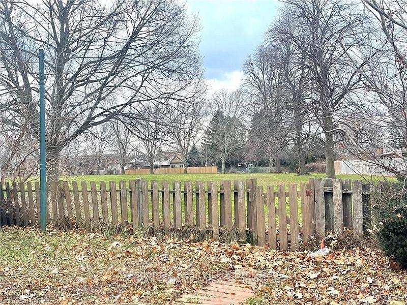 Photo 16 of 56 Ted Street, St. Catharines, Fairview — HOMEH