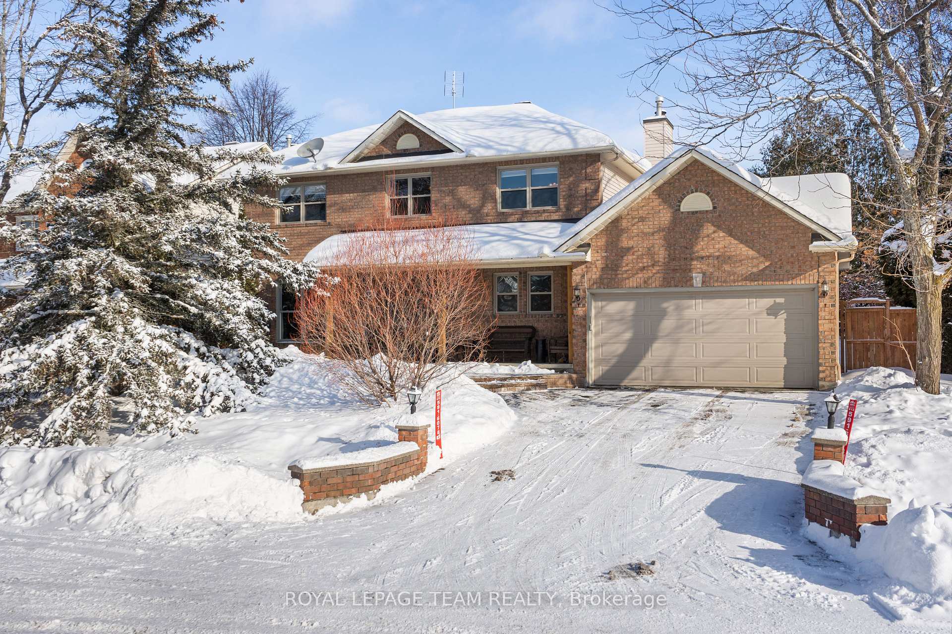 Front of 138 Lanigan Crescent