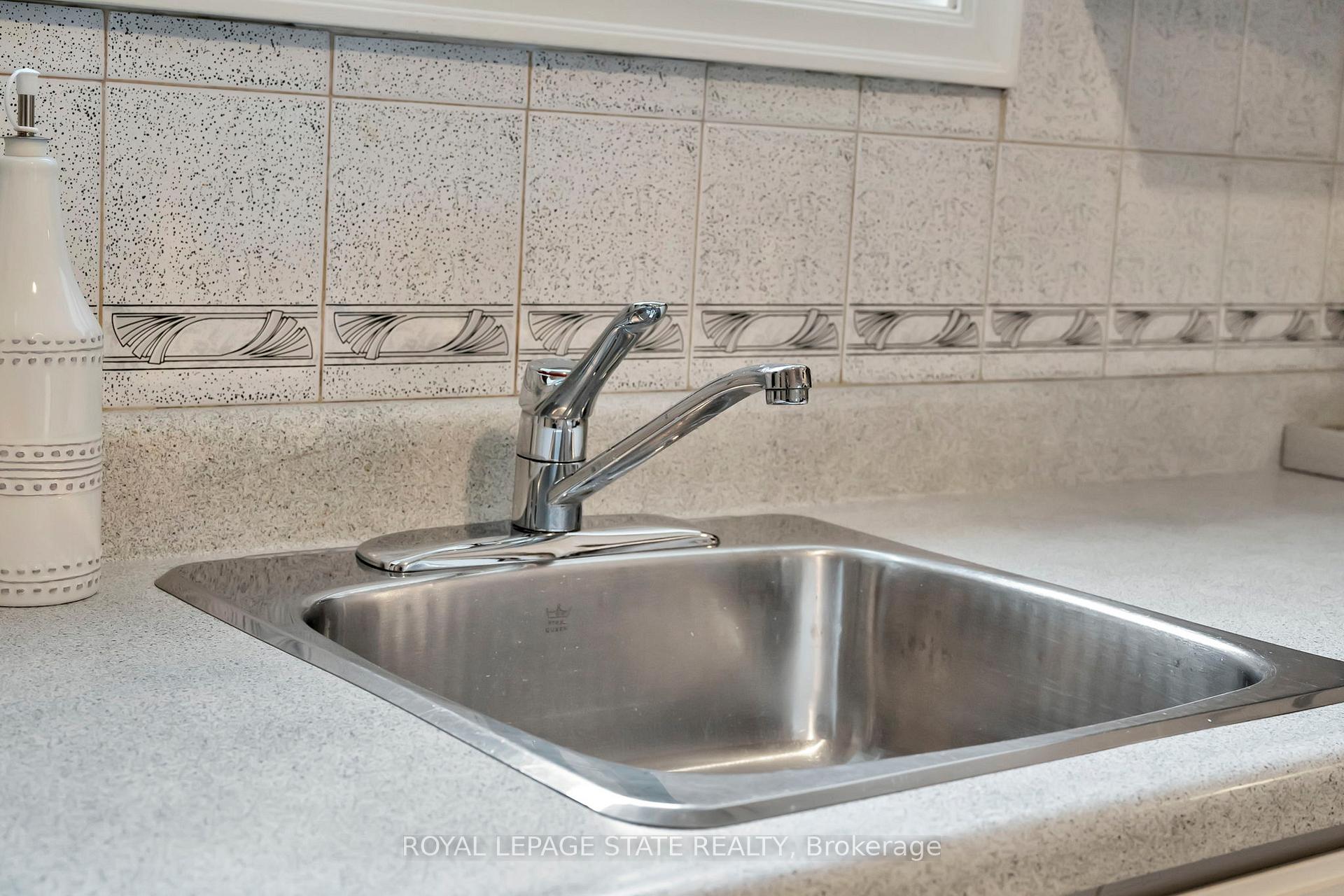 Photo 11 of 727 Brighton Avenue, Hamilton, Parkview — HOMEH