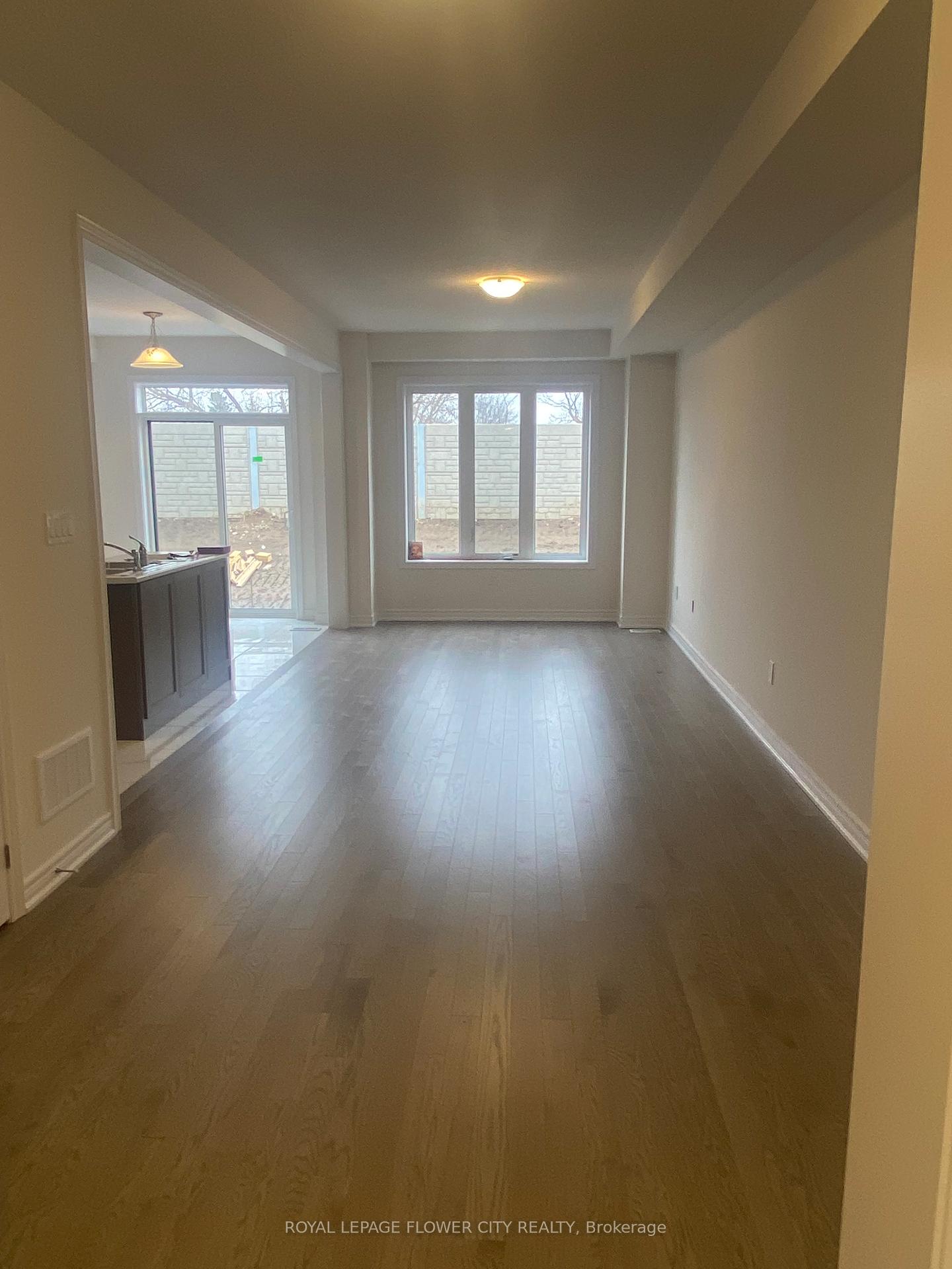 Photo 3 of Unit 51, 166 Deerpath Drive, Guelph, Willow West/Sugarbush/West Acres — HOMEH