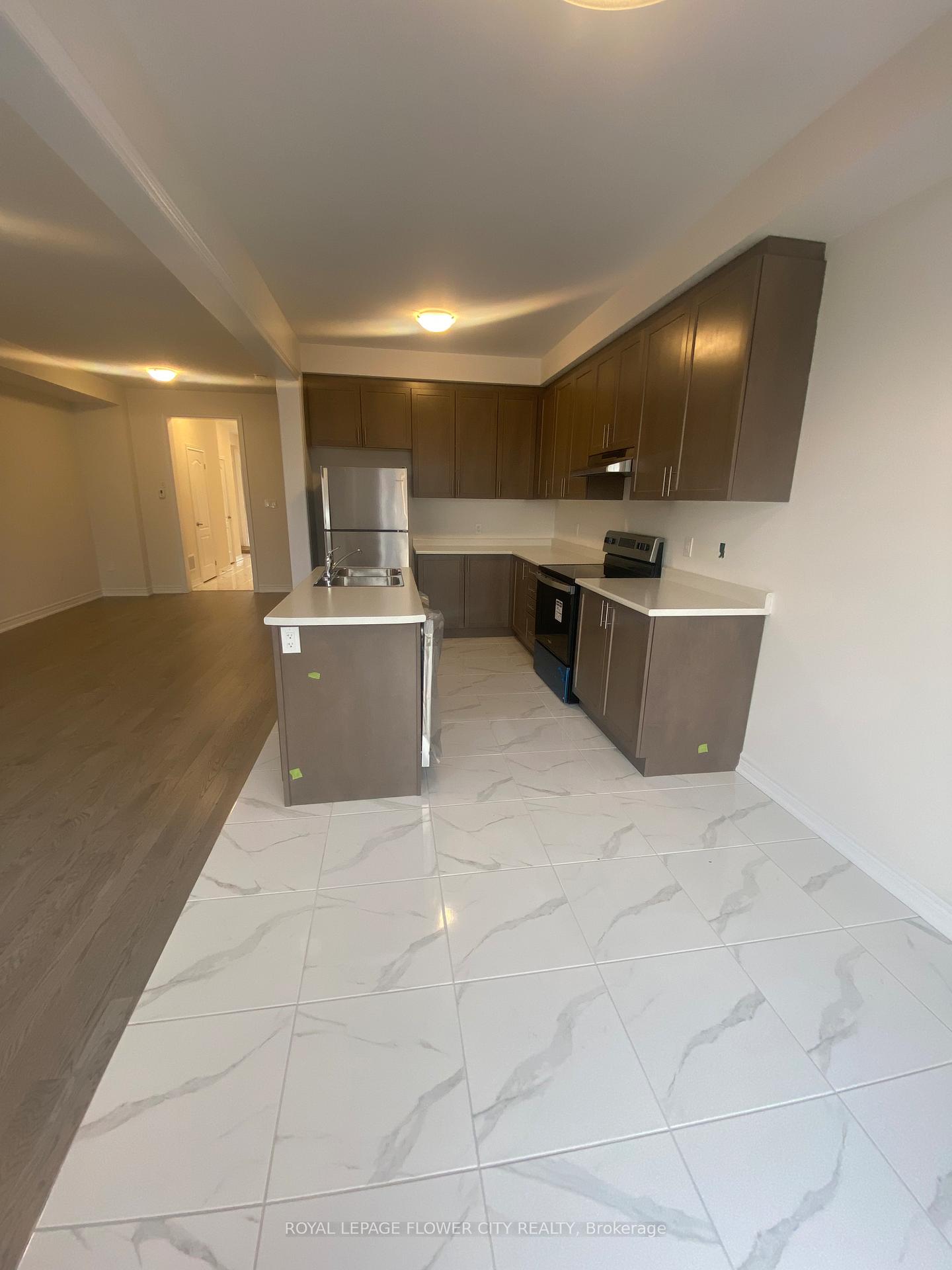 Photo 5 of Unit 51, 166 Deerpath Drive, Guelph, Willow West/Sugarbush/West Acres — HOMEH
