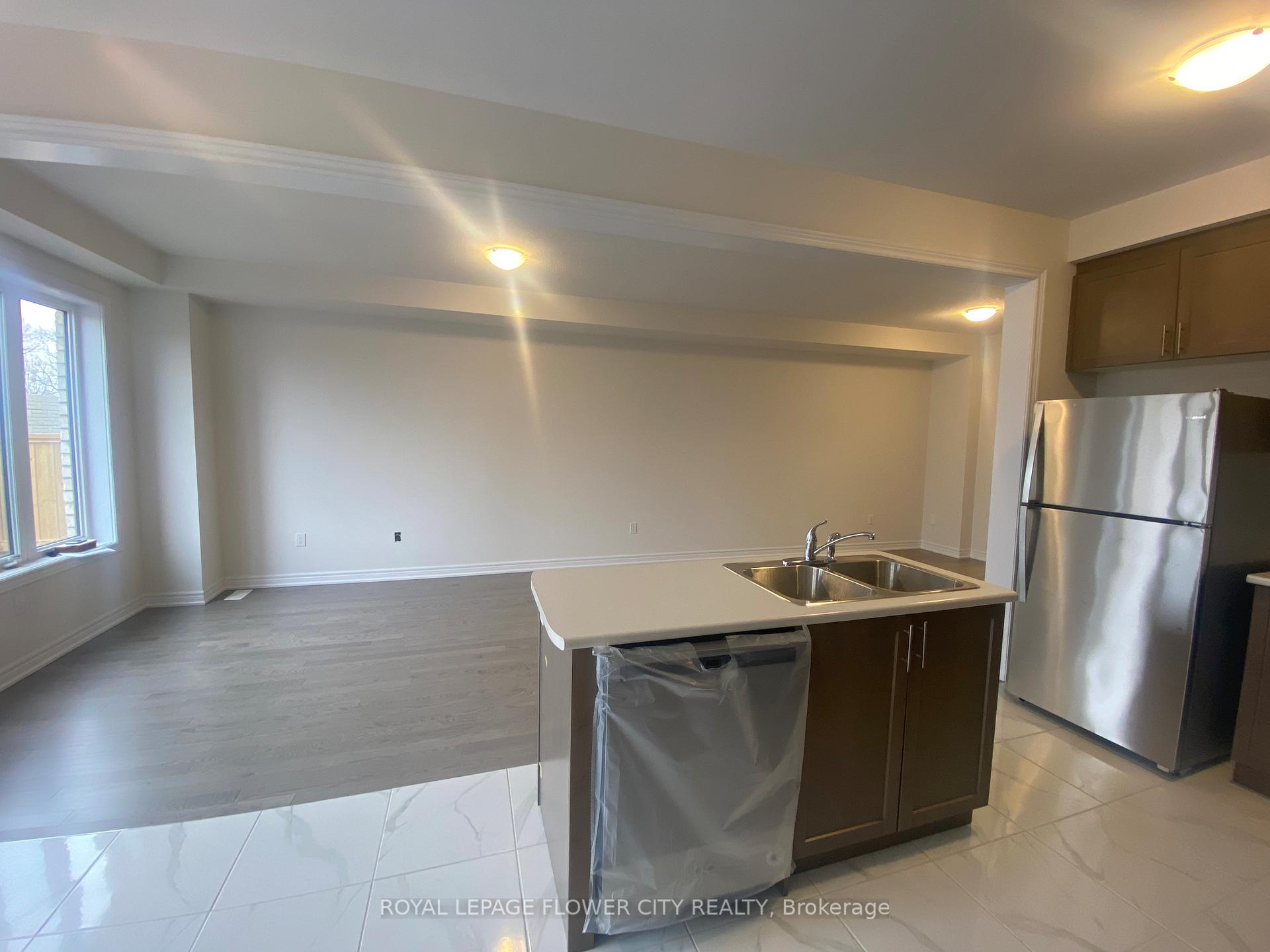Photo 6 of Unit 51, 166 Deerpath Drive, Guelph, Willow West/Sugarbush/West Acres — HOMEH