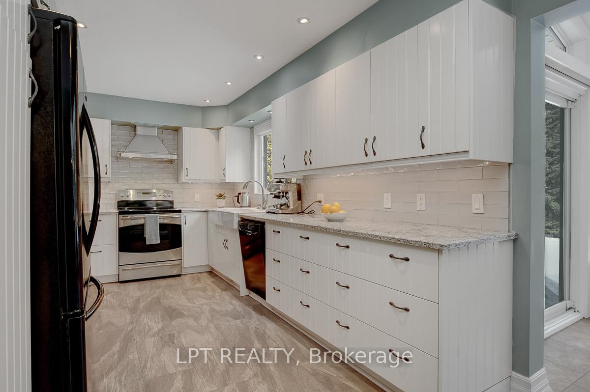 Photo 8 of 217 Deerwood Drive, Ottawa, Fitzroy Ward (South West) — HOMEH