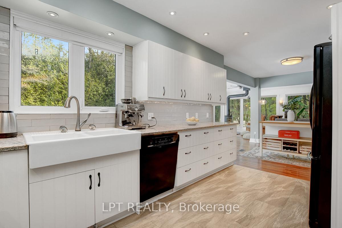 Photo 10 of 217 Deerwood Drive, Ottawa, Fitzroy Ward (South West) — HOMEH