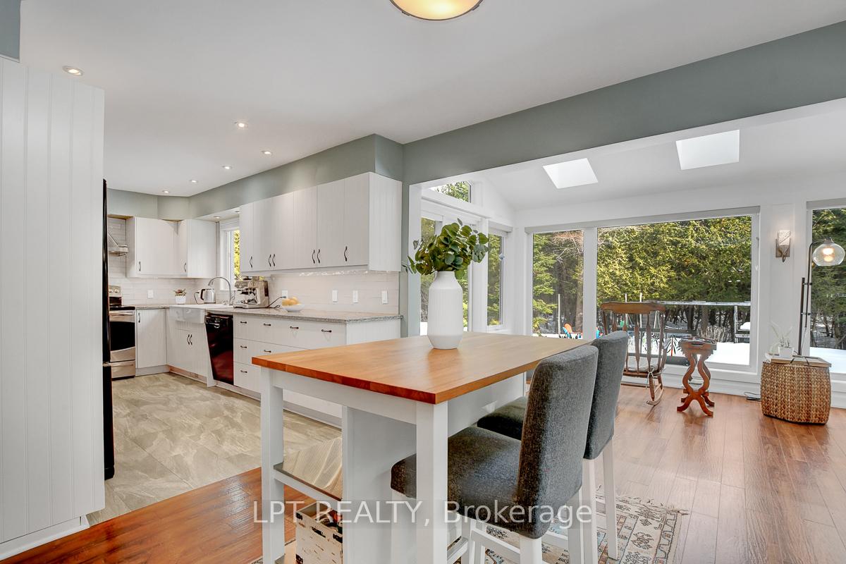 Photo 11 of 217 Deerwood Drive, Ottawa, Fitzroy Ward (South West) — HOMEH