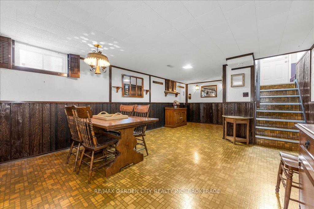 Photo 22 of 92 Leaside Drive, St. Catharines, Carlton/Bunting — HOMEH