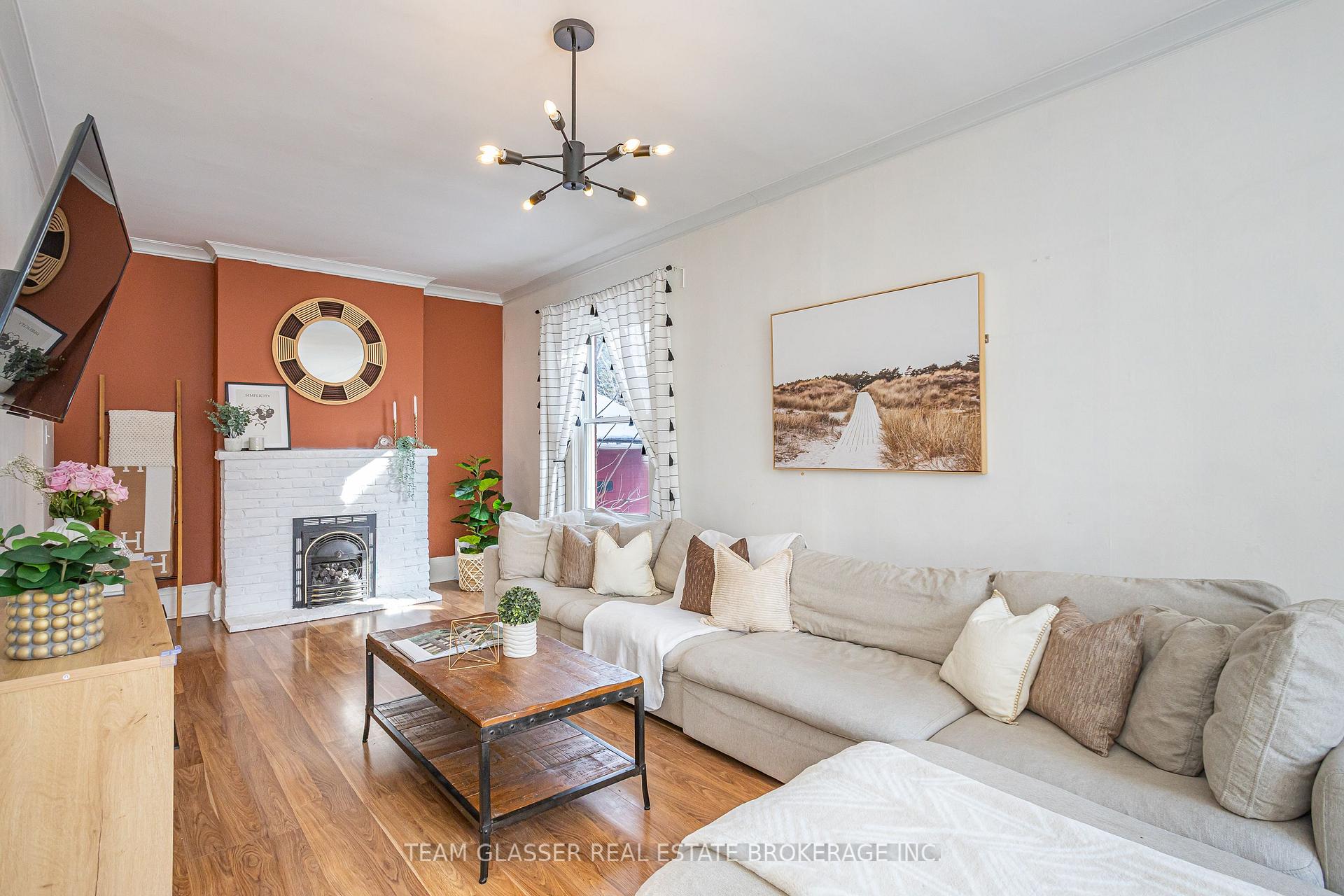 Photo 9 of 71 Southwick Street, St. Thomas — HOMEH