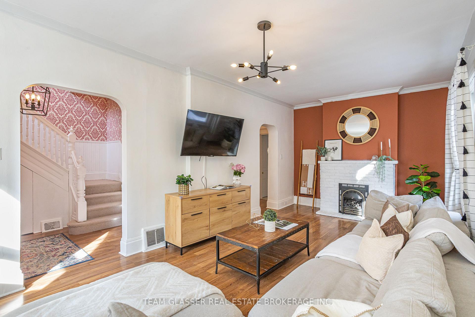 Photo 10 of 71 Southwick Street, St. Thomas — HOMEH