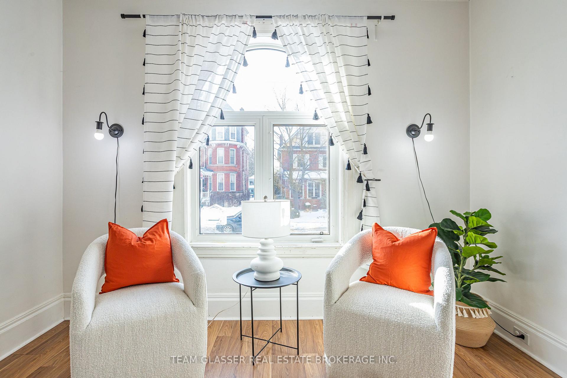 Photo 11 of 71 Southwick Street, St. Thomas — HOMEH