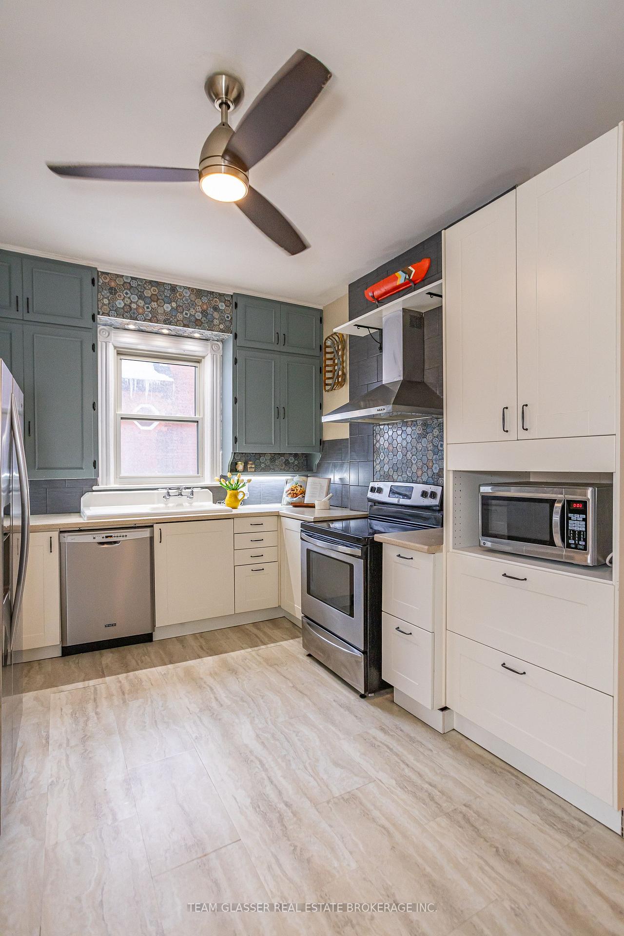 Photo 17 of 71 Southwick Street, St. Thomas — HOMEH
