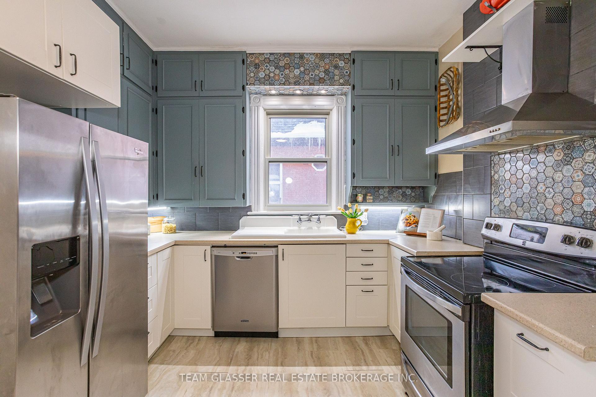 Photo 18 of 71 Southwick Street, St. Thomas — HOMEH