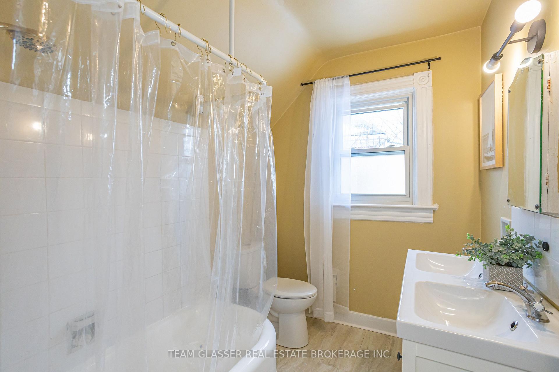 Photo 35 of 71 Southwick Street, St. Thomas — HOMEH