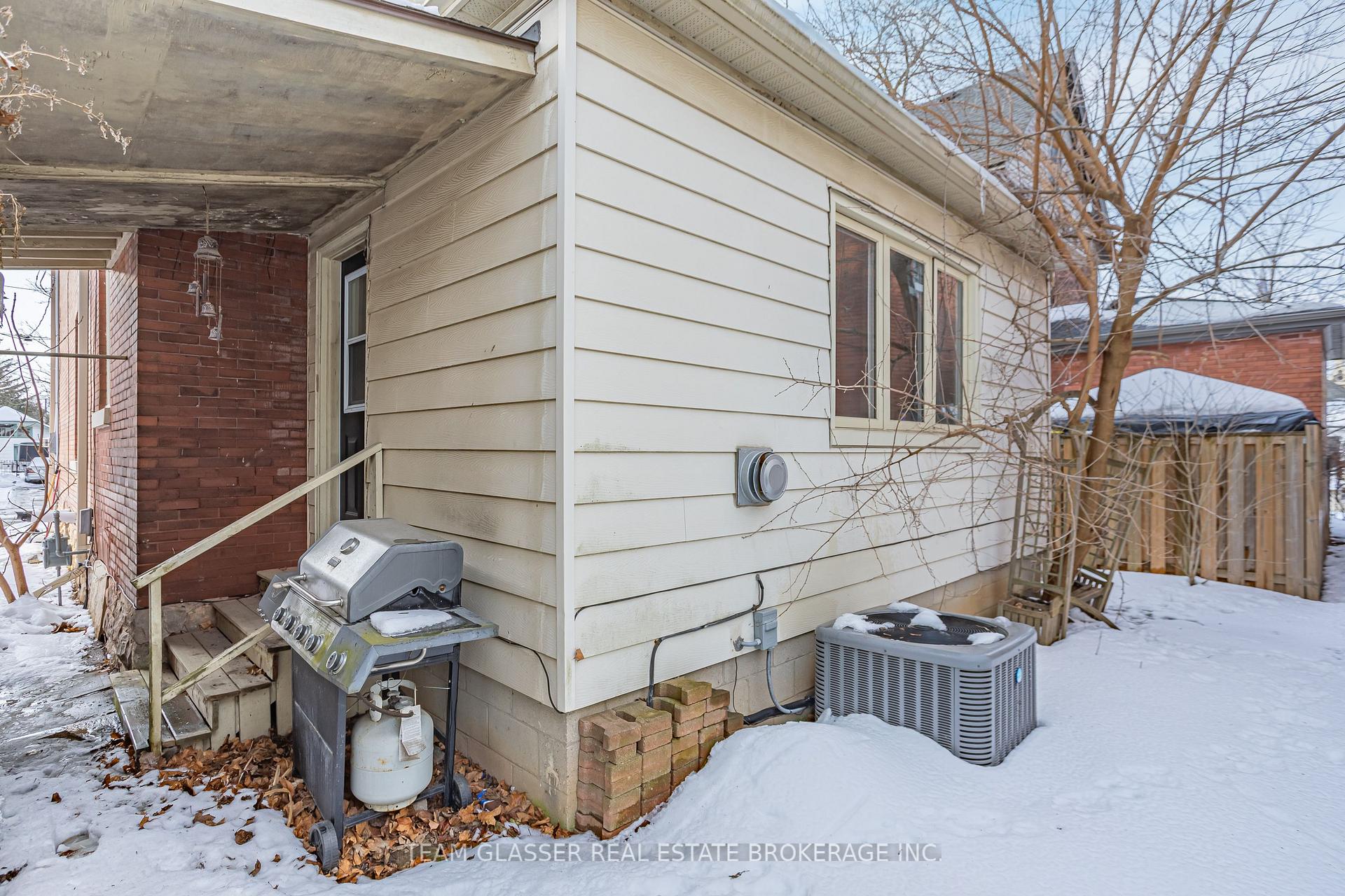 Photo 42 of 71 Southwick Street, St. Thomas — HOMEH