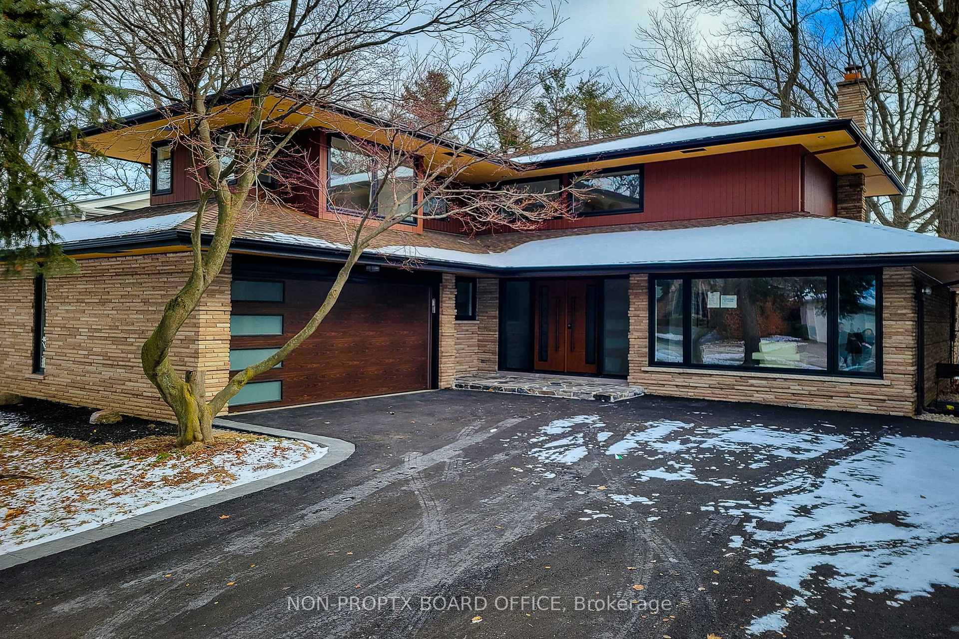 Photo 2 of 72 Auchmar Road, Hamilton, Mohawk — HOMEH