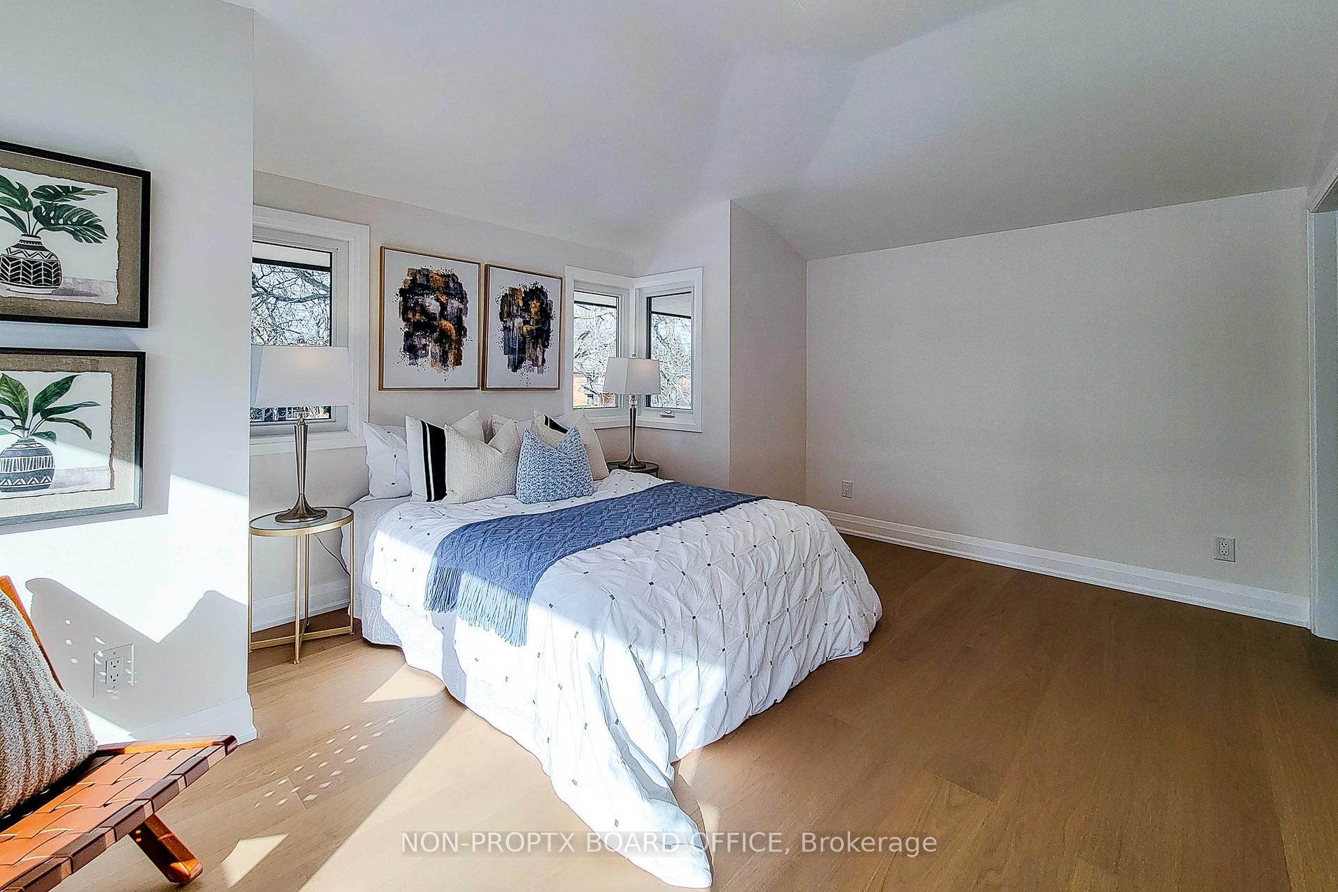 Photo 10 of 72 Auchmar Road, Hamilton, Mohawk — HOMEH
