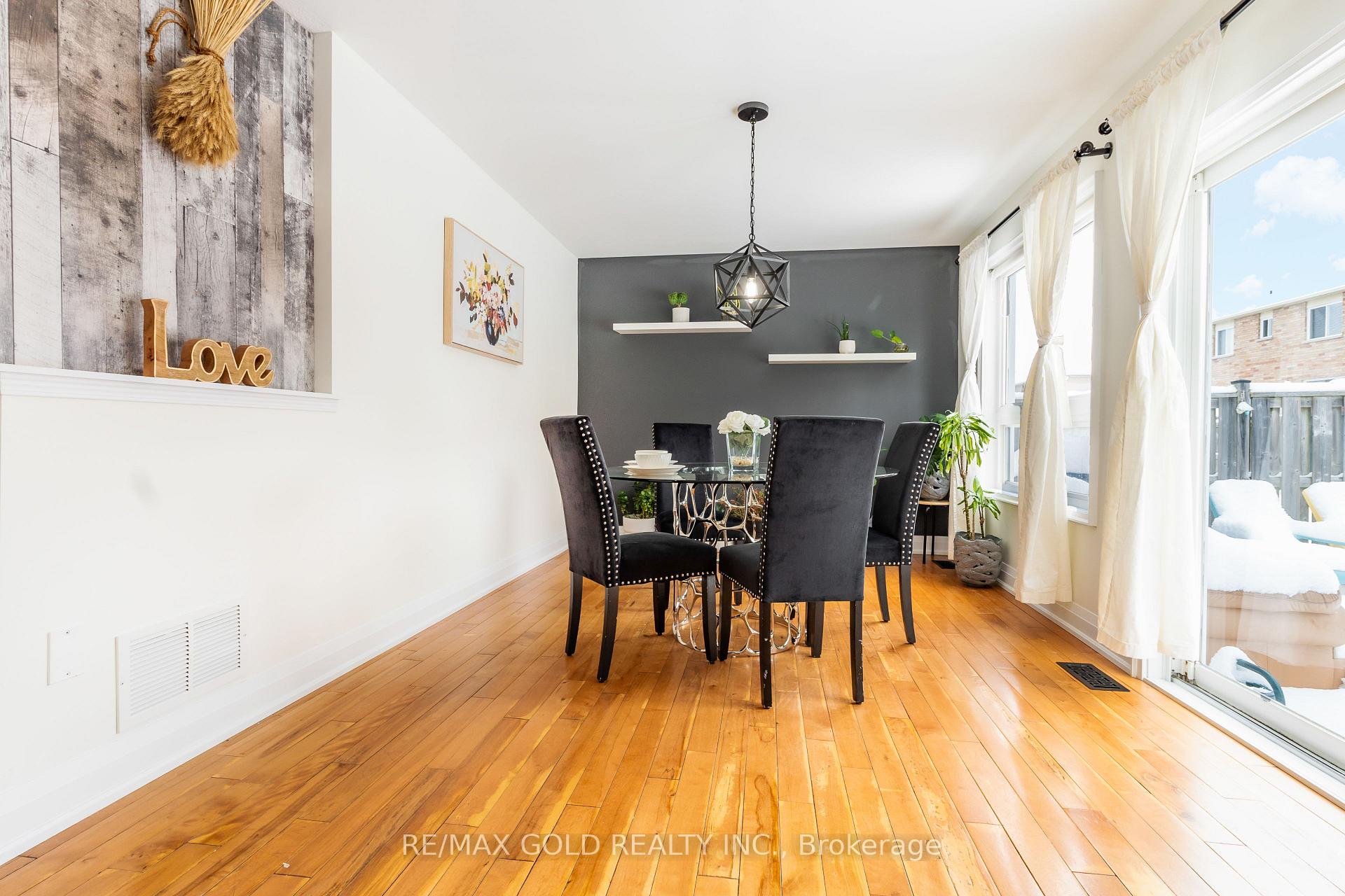 Photo 11 of 145 Powell Drive, Hamilton, Binbrook — HOMEH