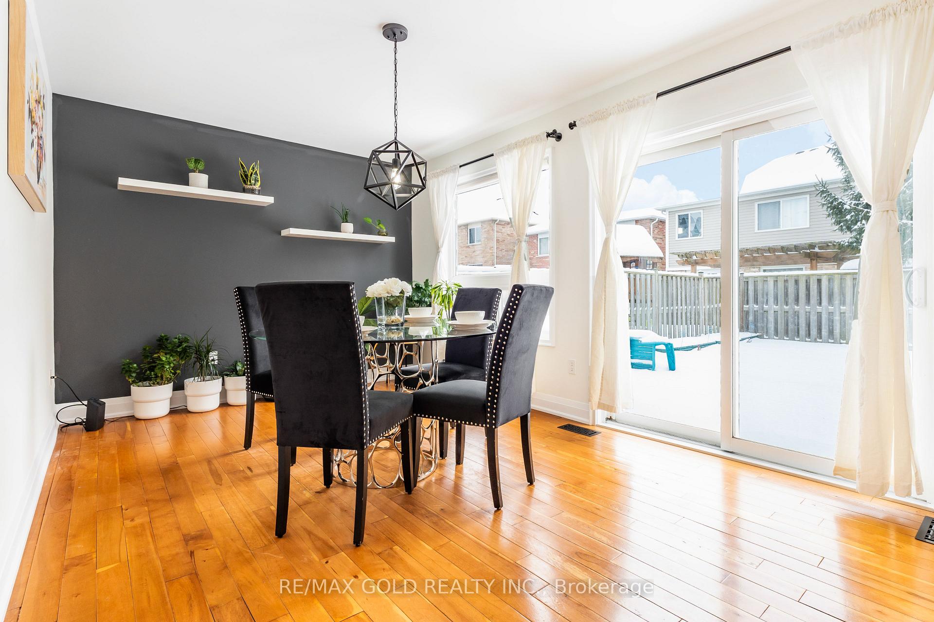 Photo 13 of 145 Powell Drive, Hamilton, Binbrook — HOMEH