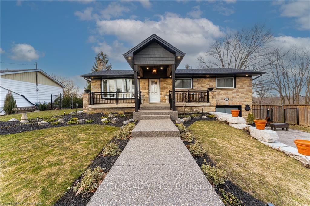 Photo 1 of 7320 Dickenson Road E, Hamilton, Rural Glanbrook — HOMEH