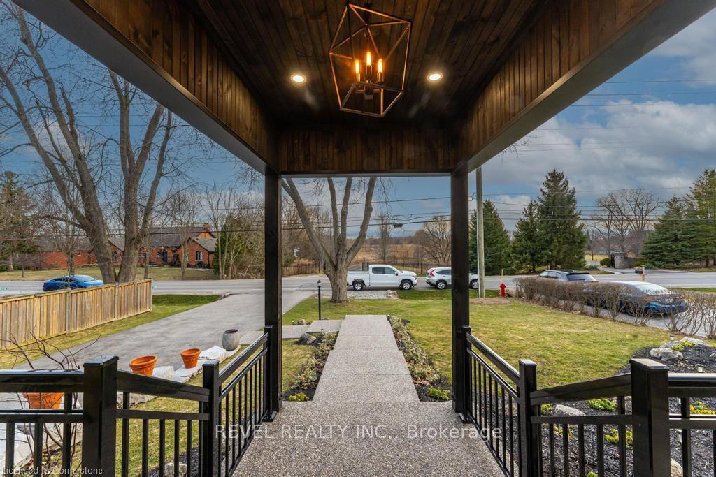 Photo 3 of 7320 Dickenson Road E, Hamilton, Rural Glanbrook — HOMEH