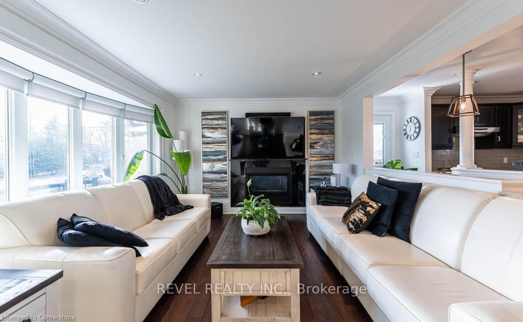 Photo 5 of 7320 Dickenson Road E, Hamilton, Rural Glanbrook — HOMEH