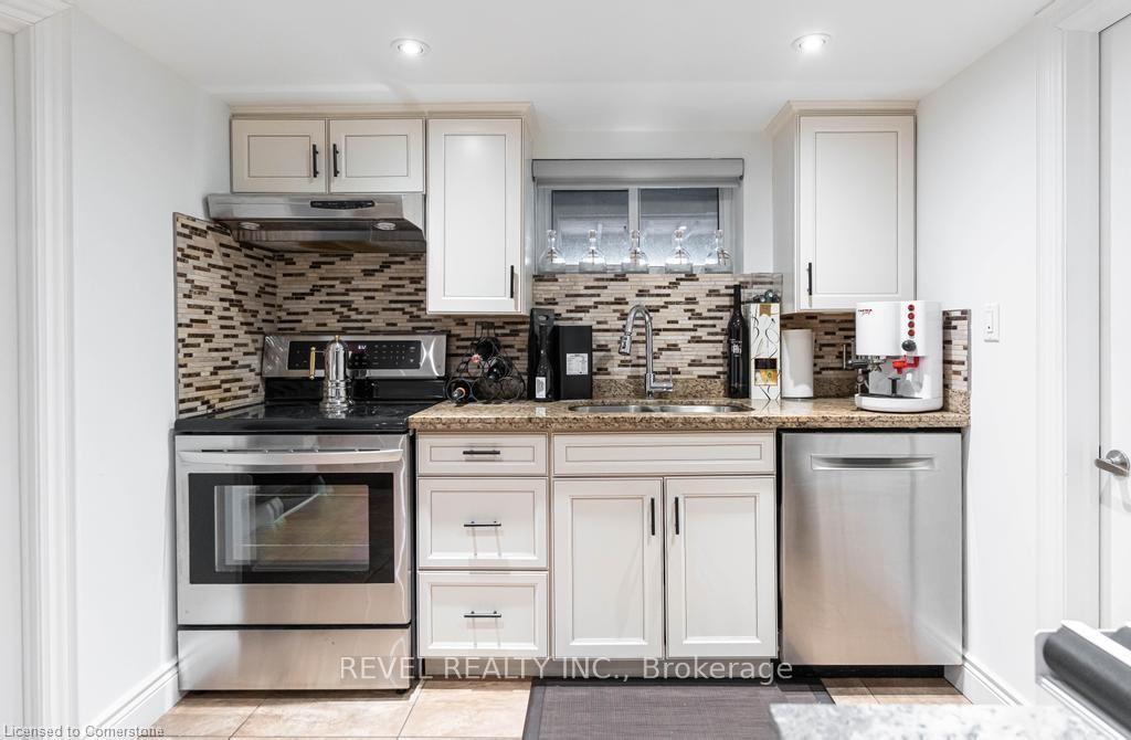 Photo 15 of 7320 Dickenson Road E, Hamilton, Rural Glanbrook — HOMEH