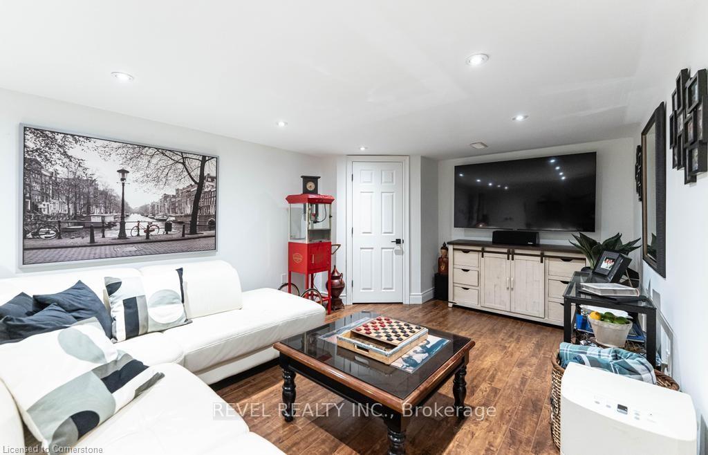 Photo 19 of 7320 Dickenson Road E, Hamilton, Rural Glanbrook — HOMEH