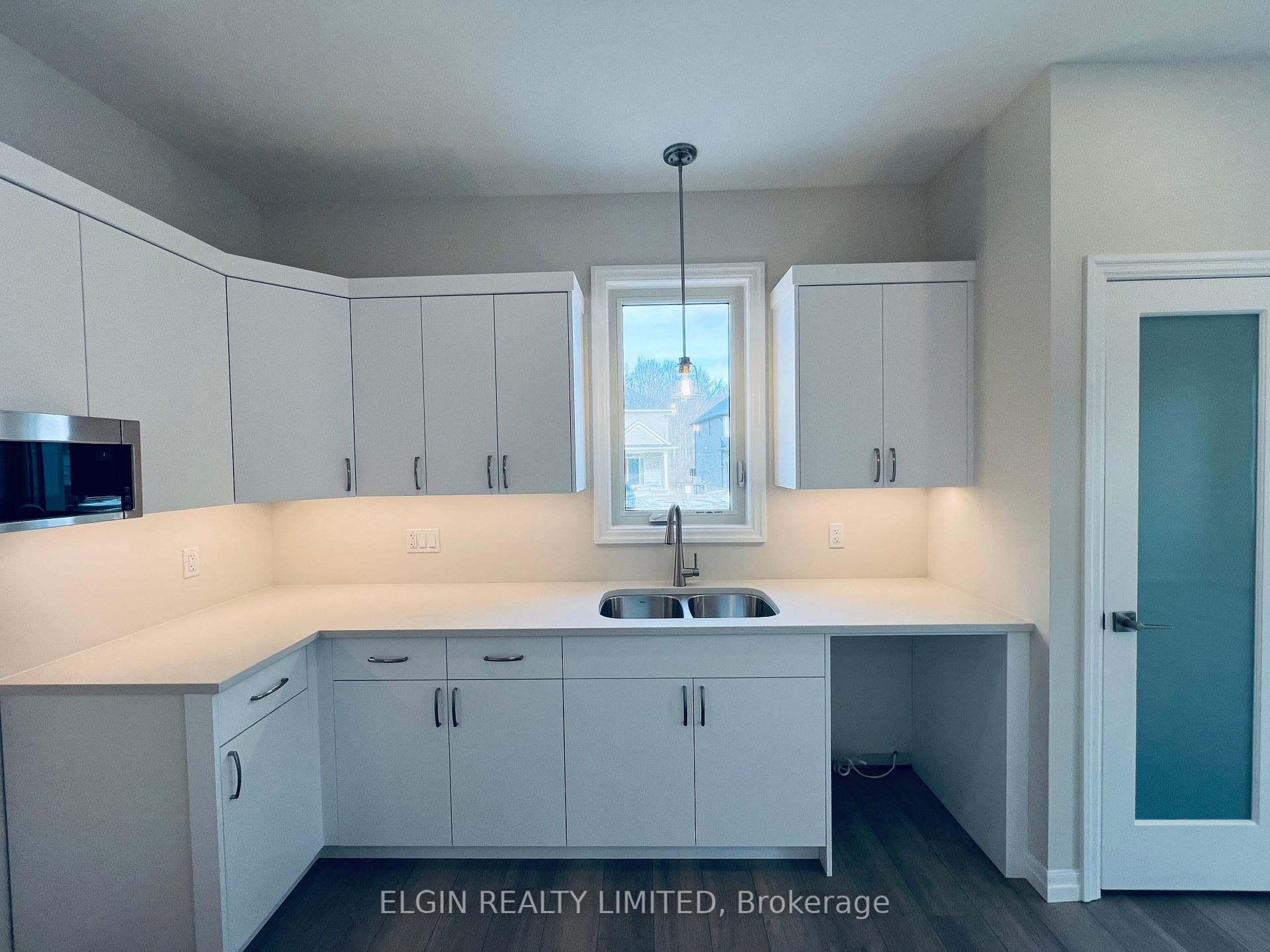 Photo 11 of 46 Dunning Way, St. Thomas — HOMEH
