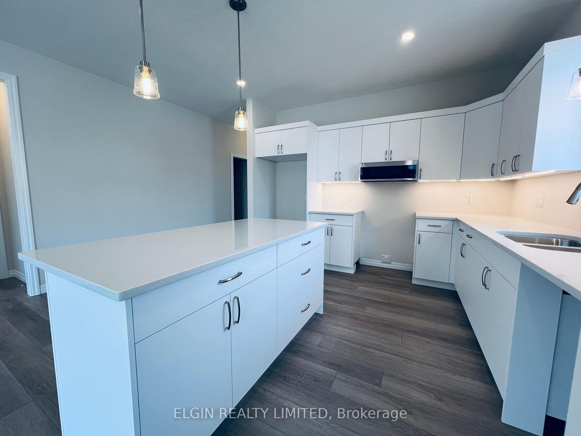 Photo 13 of 46 Dunning Way, St. Thomas — HOMEH