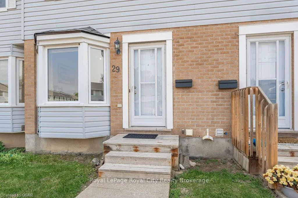 Photo 2 of 90 Ferman Drive, Guelph, Willow West/Sugarbush/West Acres — HOMEH
