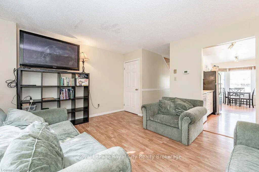 Photo 5 of 90 Ferman Drive, Guelph, Willow West/Sugarbush/West Acres — HOMEH