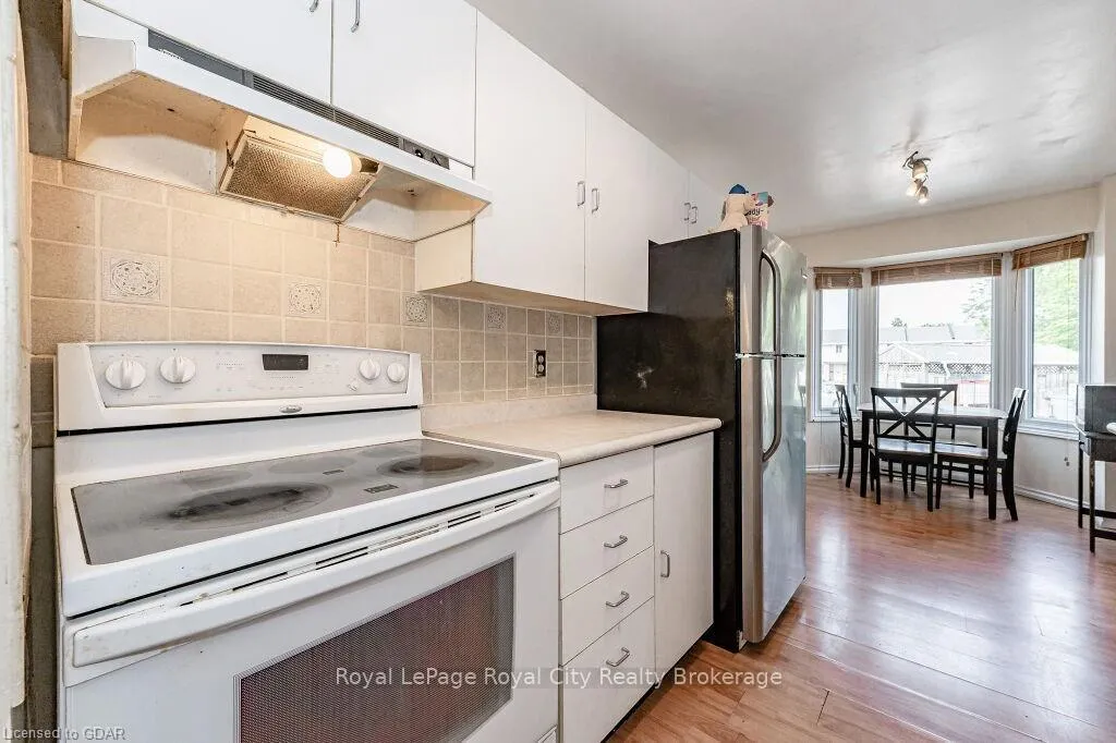 Photo 6 of 90 Ferman Drive, Guelph, Willow West/Sugarbush/West Acres — HOMEH