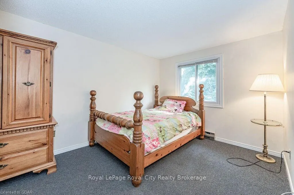 Photo 10 of 90 Ferman Drive, Guelph, Willow West/Sugarbush/West Acres — HOMEH