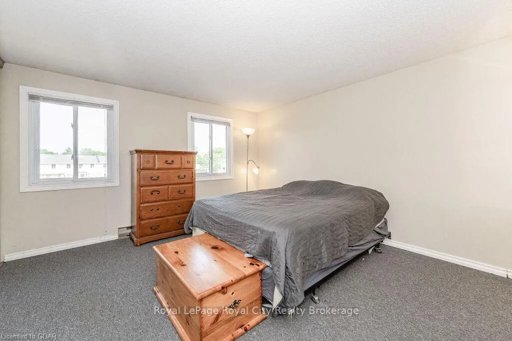 Photo 12 of 90 Ferman Drive, Guelph, Willow West/Sugarbush/West Acres — HOMEH