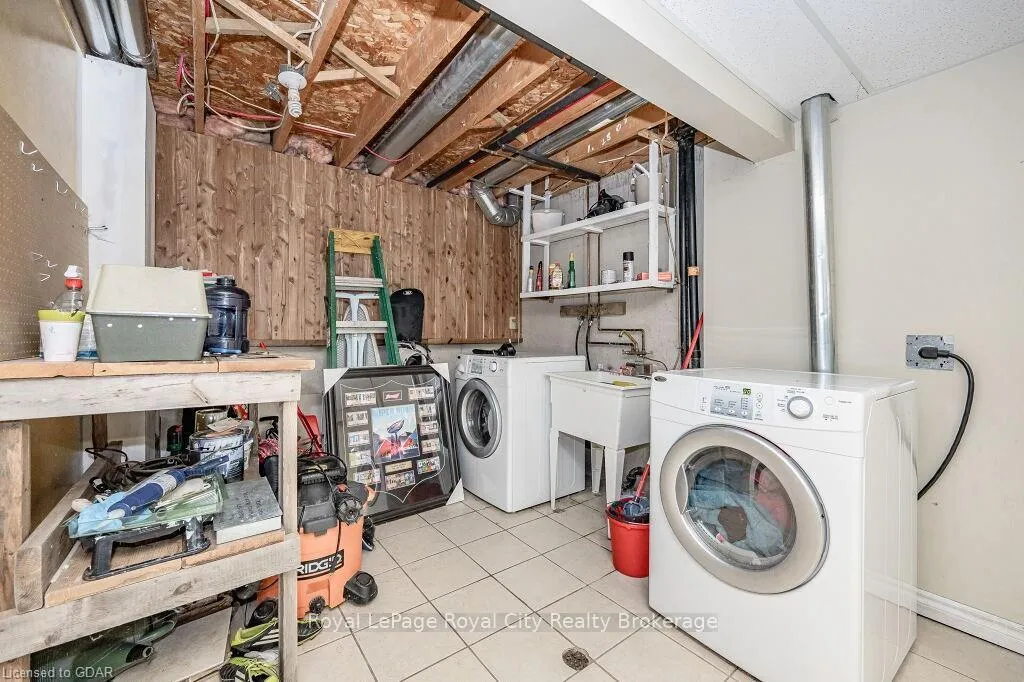 Photo 18 of 90 Ferman Drive, Guelph, Willow West/Sugarbush/West Acres — HOMEH