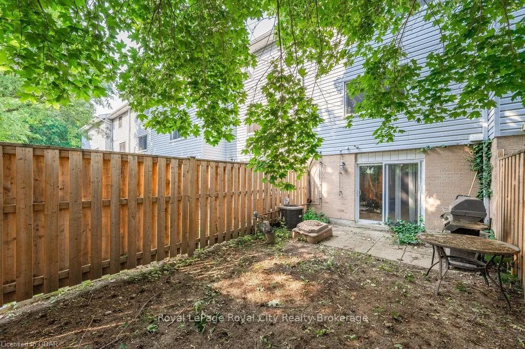 Photo 20 of 90 Ferman Drive, Guelph, Willow West/Sugarbush/West Acres — HOMEH