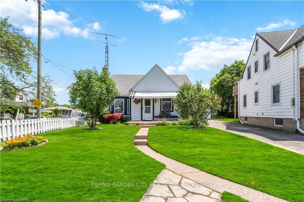 Photo 1 of 92 Currie Street, St. Catharines, Facer — HOMEH