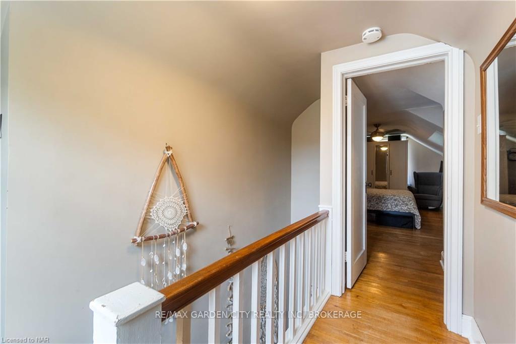 Photo 15 of 92 Currie Street, St. Catharines, Facer — HOMEH
