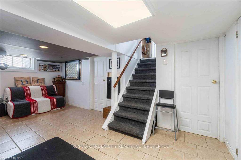 Photo 24 of 92 Currie Street, St. Catharines, Facer — HOMEH