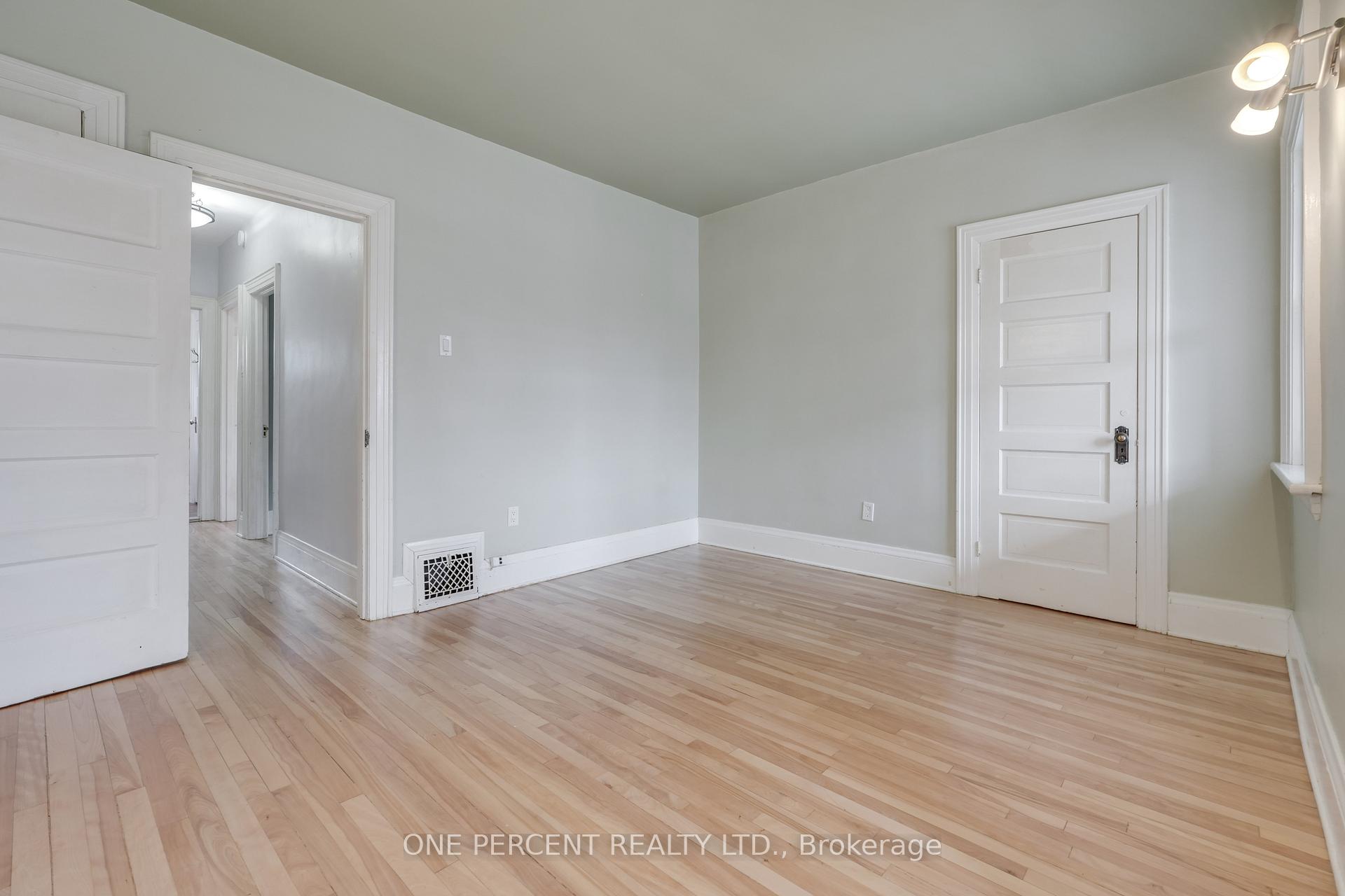 Photo 23 of 165 Hawthorne Avenue, Ottawa, Ottawa East — HOMEH