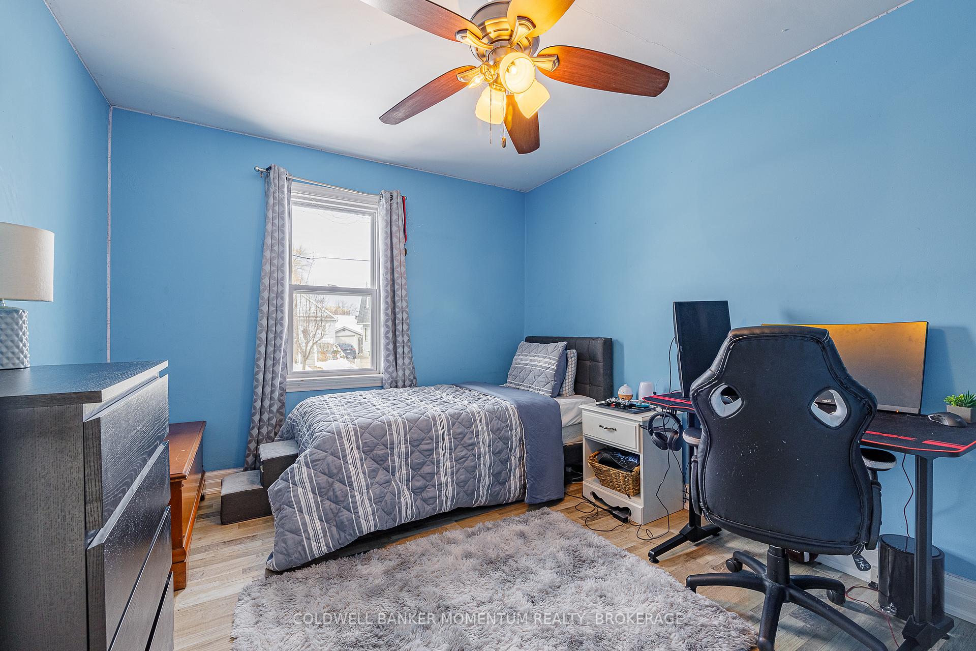Photo 11 of 13 Barton Street, St. Catharines, Grapeview — HOMEH