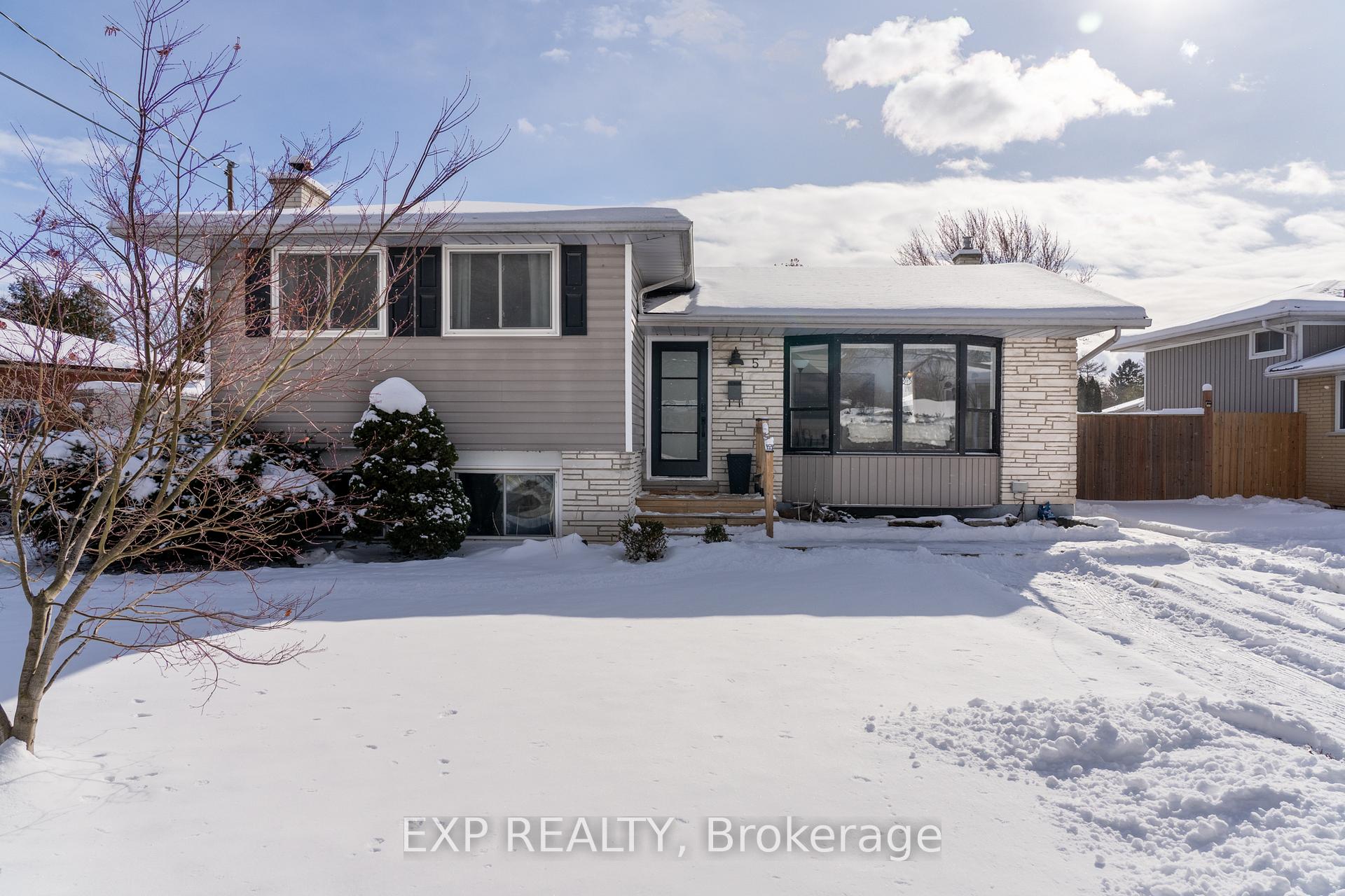 Photo 1 of 5 Cindy Drive, St. Catharines, Lakeshore — HOMEH