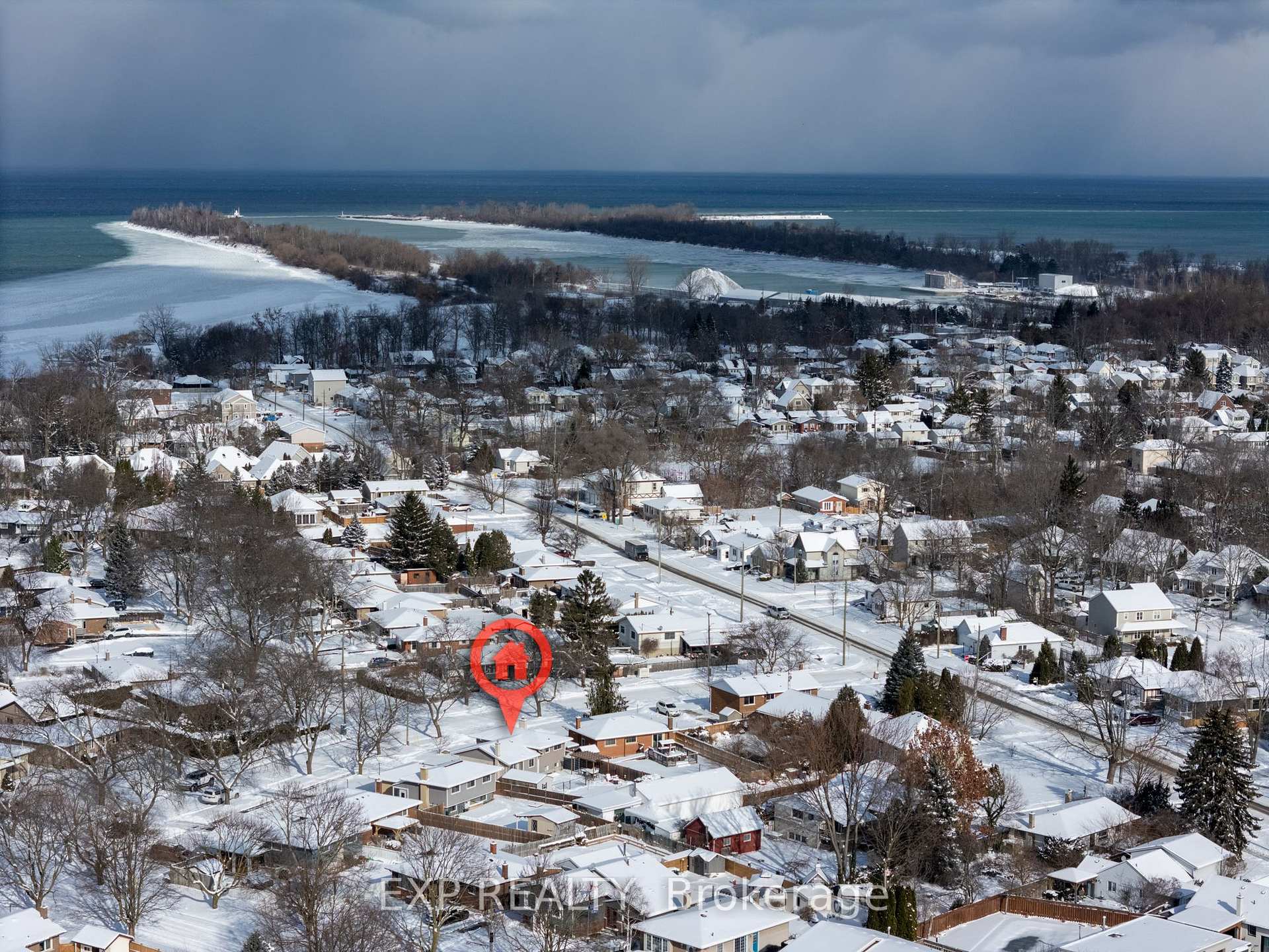 Photo 3 of 5 Cindy Drive, St. Catharines, Lakeshore — HOMEH